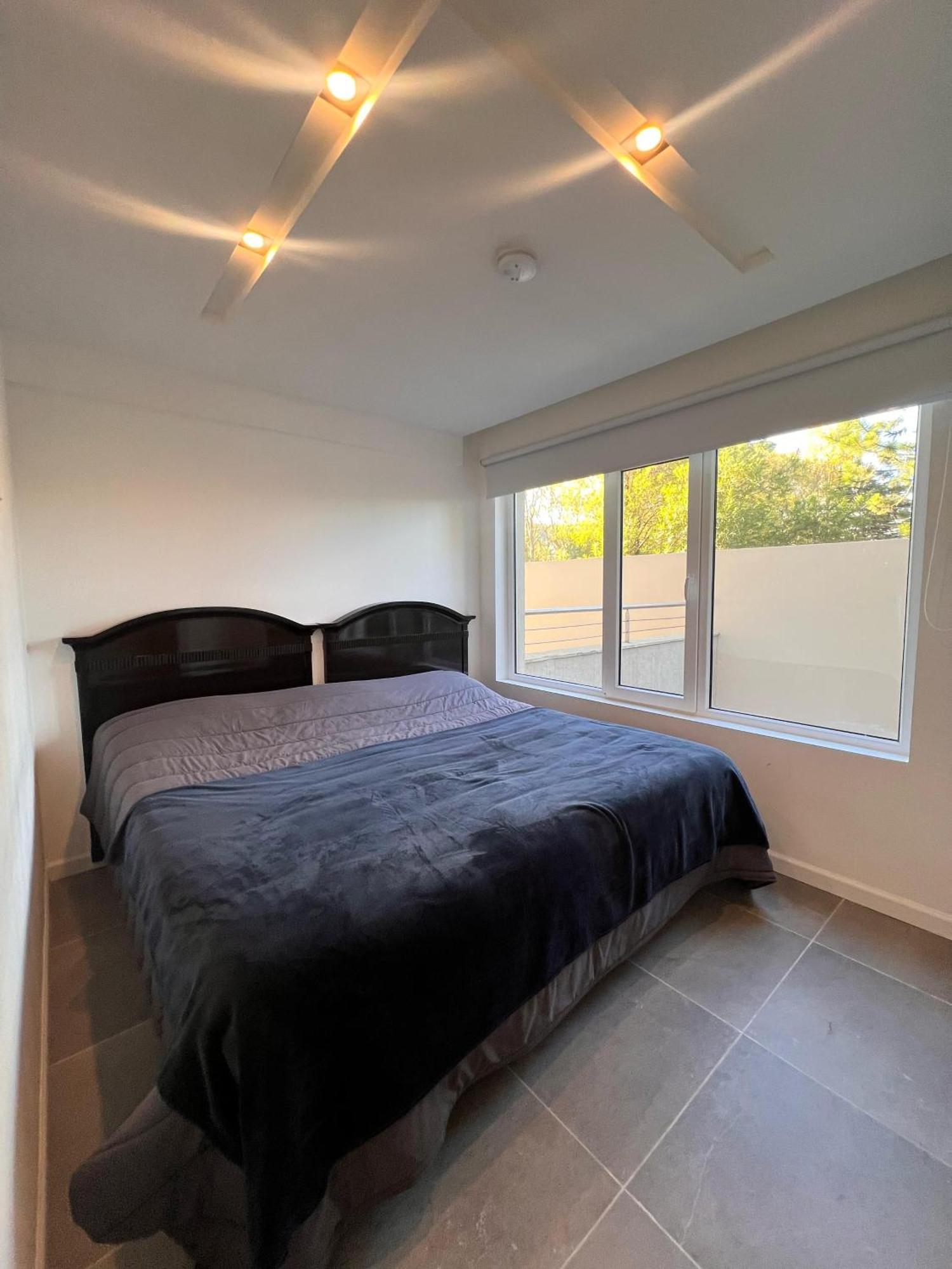 Center Apartment *